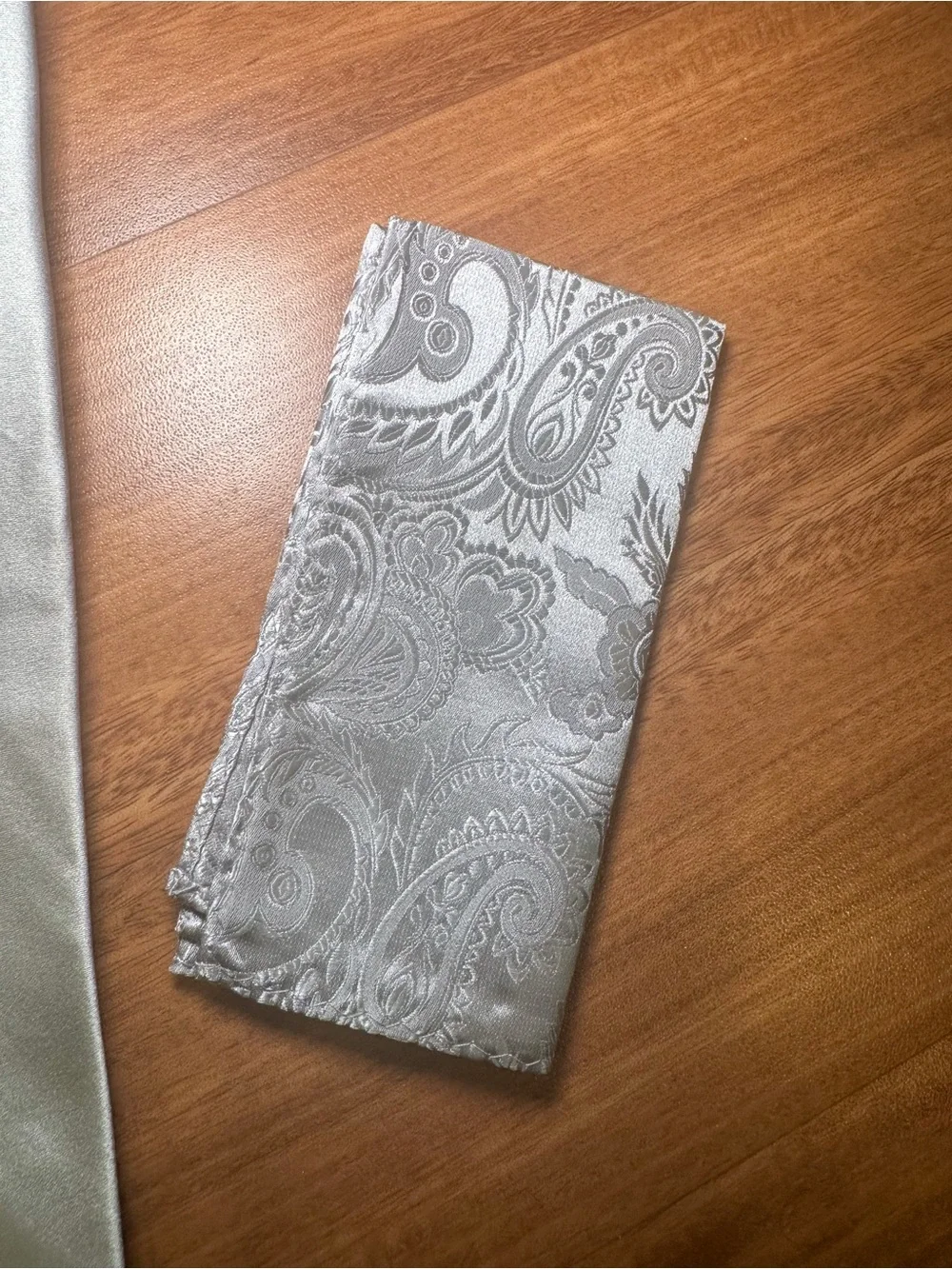 Silver Tie And Pocket Square Set